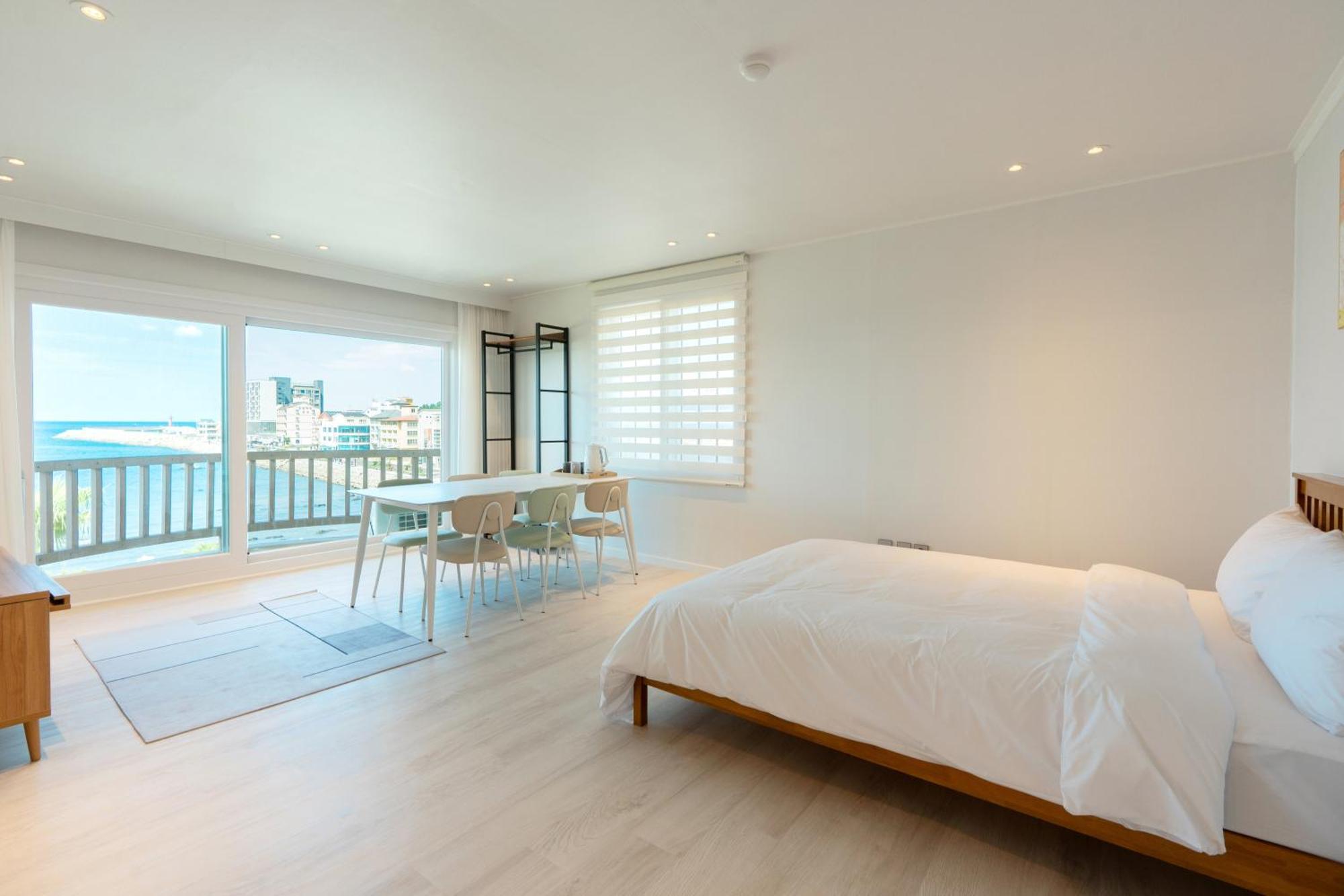 Ocean Palade Hotel เมืองเชจู ภายนอก รูปภาพ