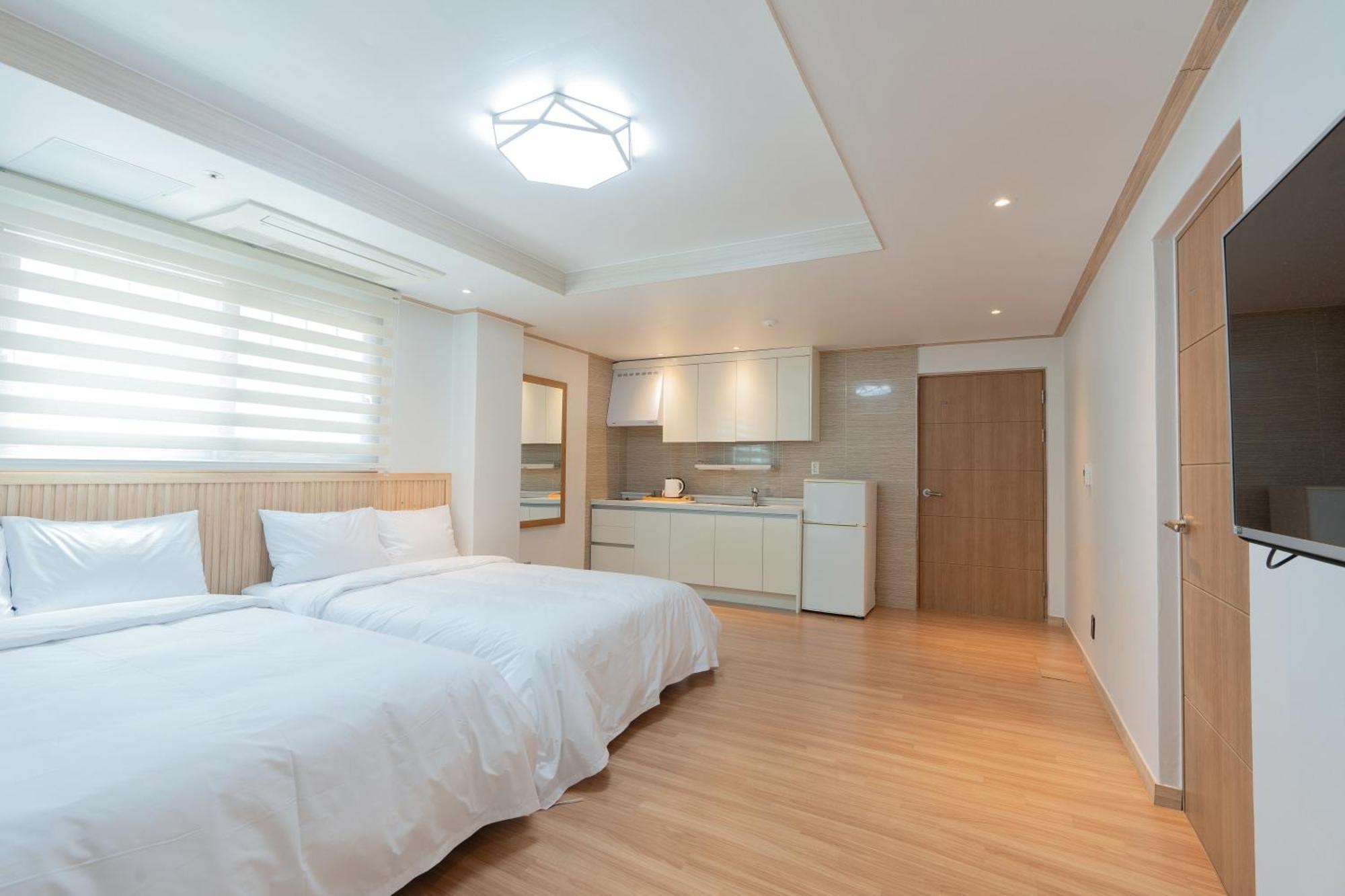 Ocean Palade Hotel เมืองเชจู ภายนอก รูปภาพ