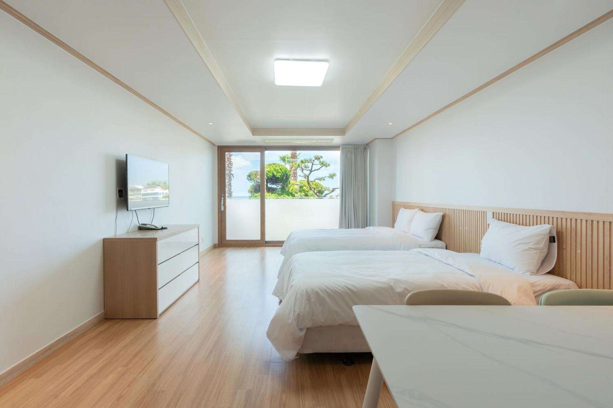Ocean Palade Hotel เมืองเชจู ภายนอก รูปภาพ